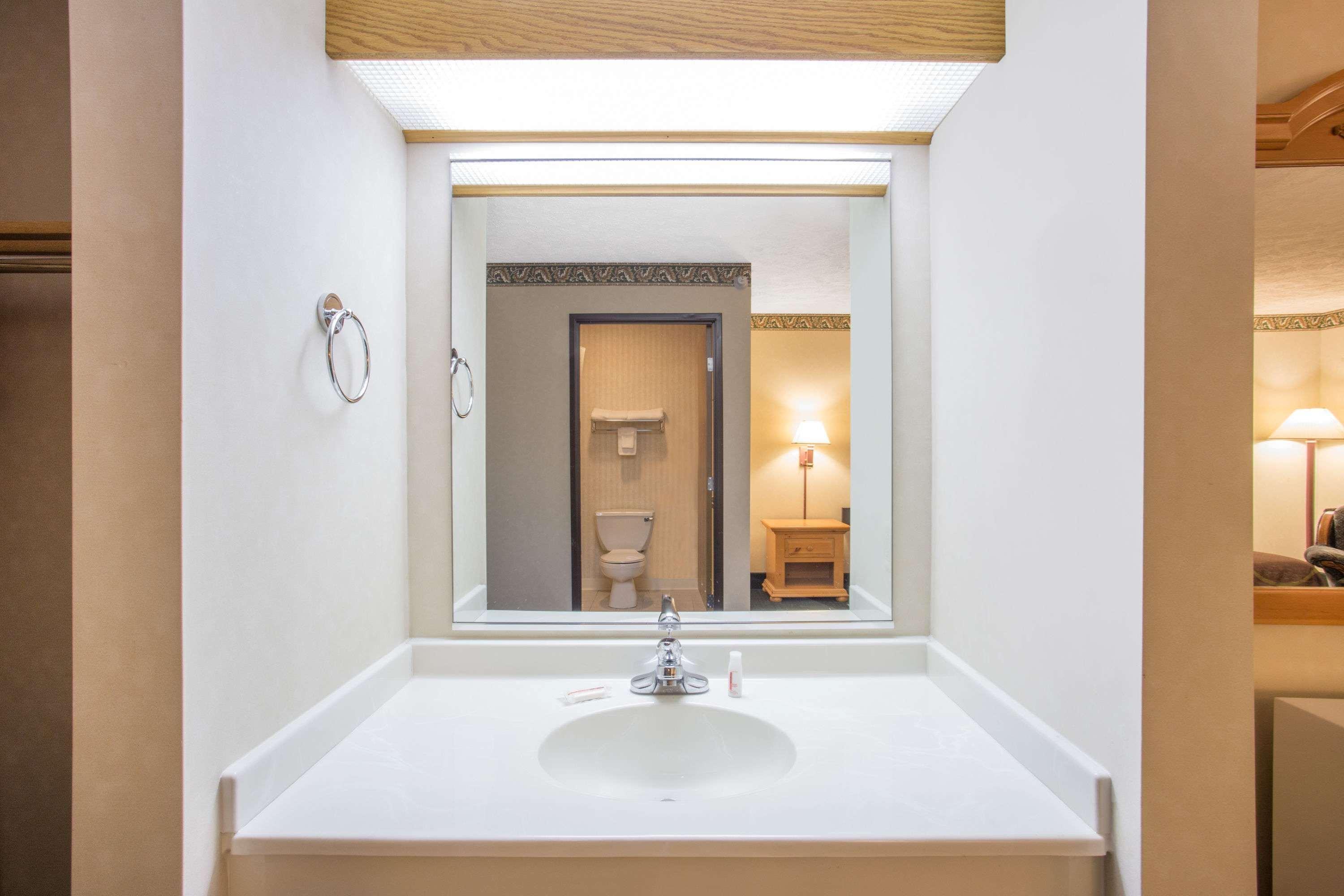 Burgundy Inn & Suites By Oyo El Paso Extérieur photo