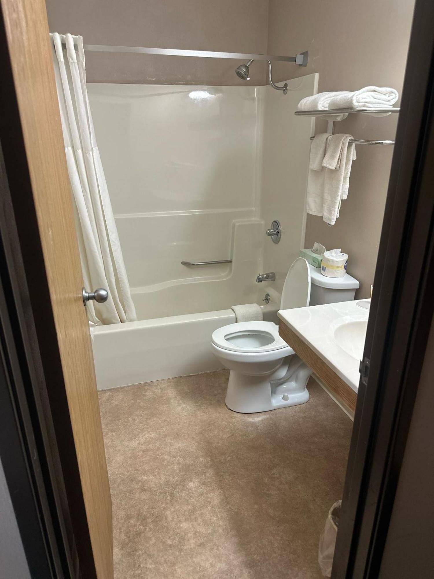 Burgundy Inn & Suites By Oyo El Paso Extérieur photo