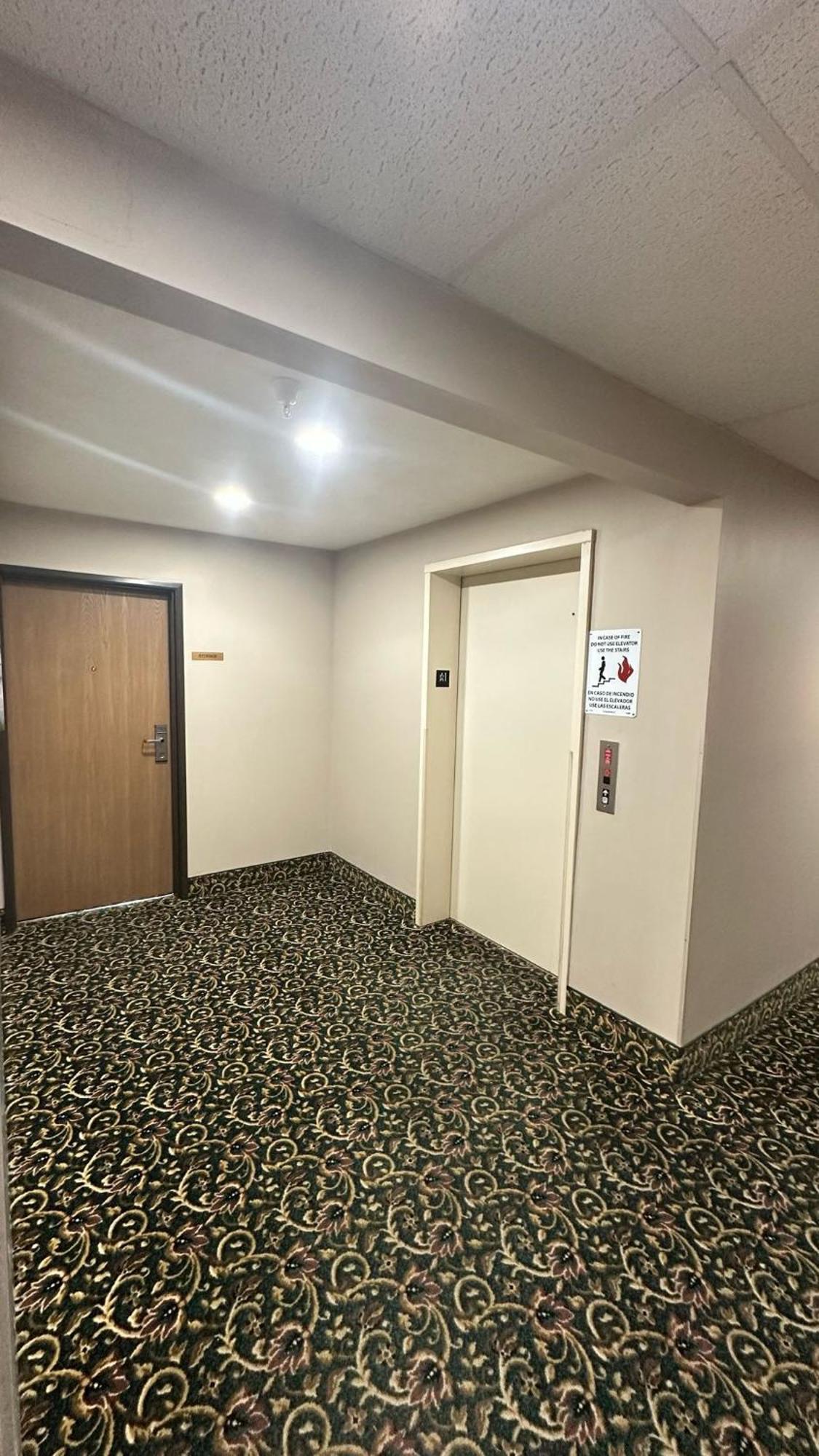 Burgundy Inn & Suites By Oyo El Paso Extérieur photo